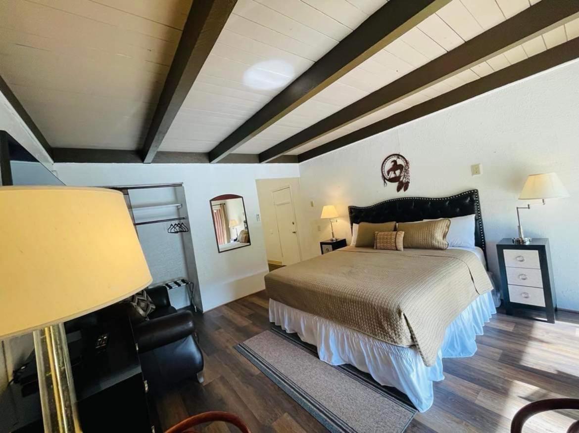Riverfront 4*